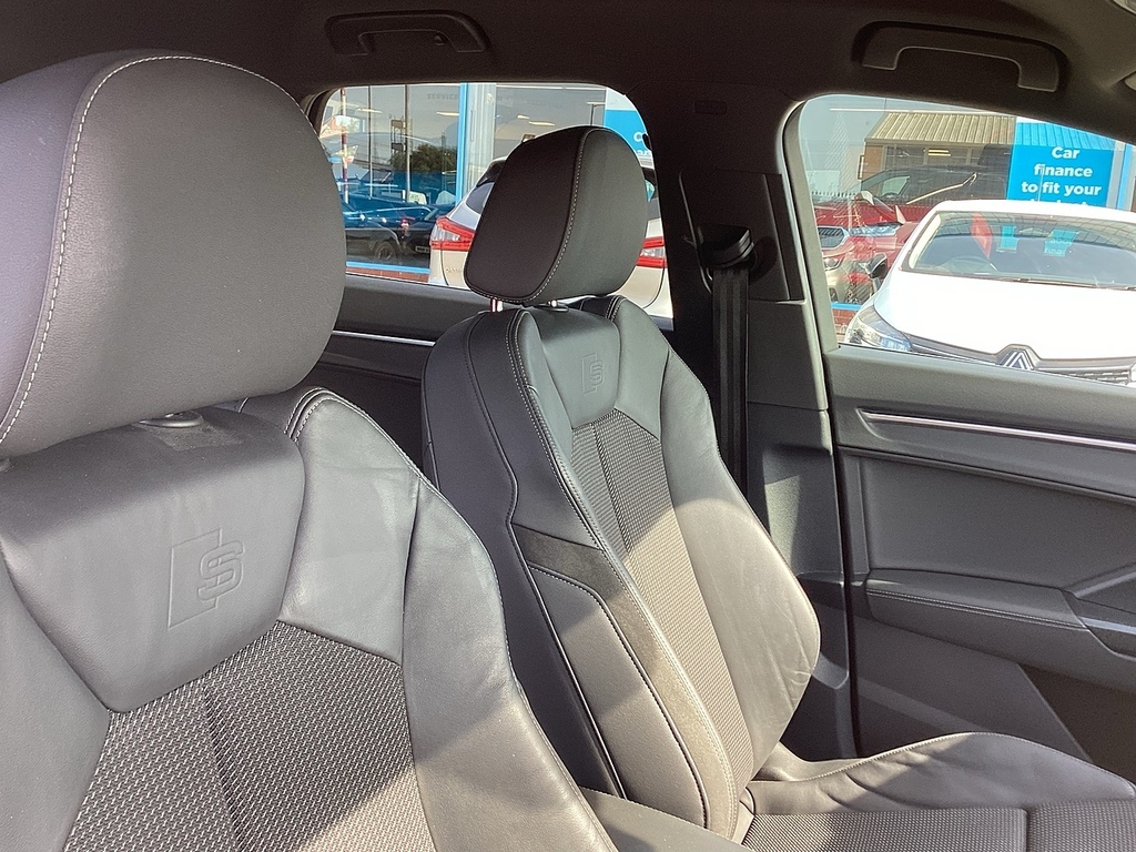 Audi Q3 35 Tfsi Sport S Tronic Comfortsound Pack Silver #7
