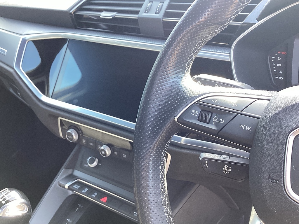 Audi Q3 35 Tfsi Sport S Tronic Comfortsound Pack Silver #32