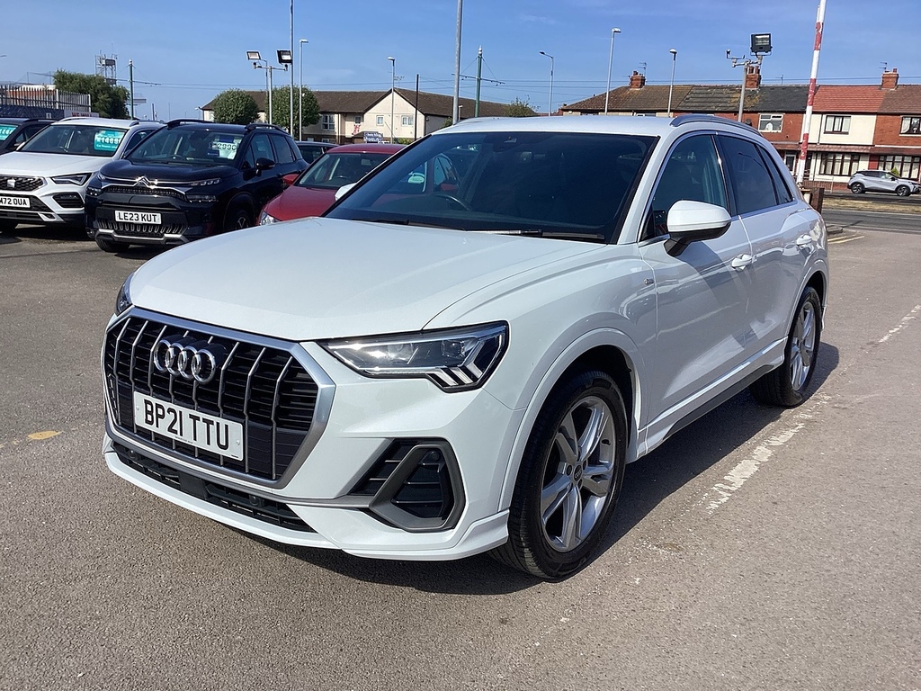 Audi Q3 Tfsi Cod S Line White #2