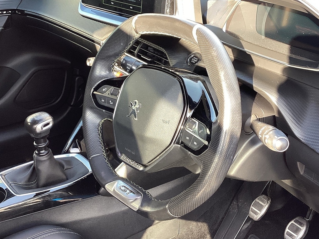 Peugeot 208 Puretech Gt Blue #6