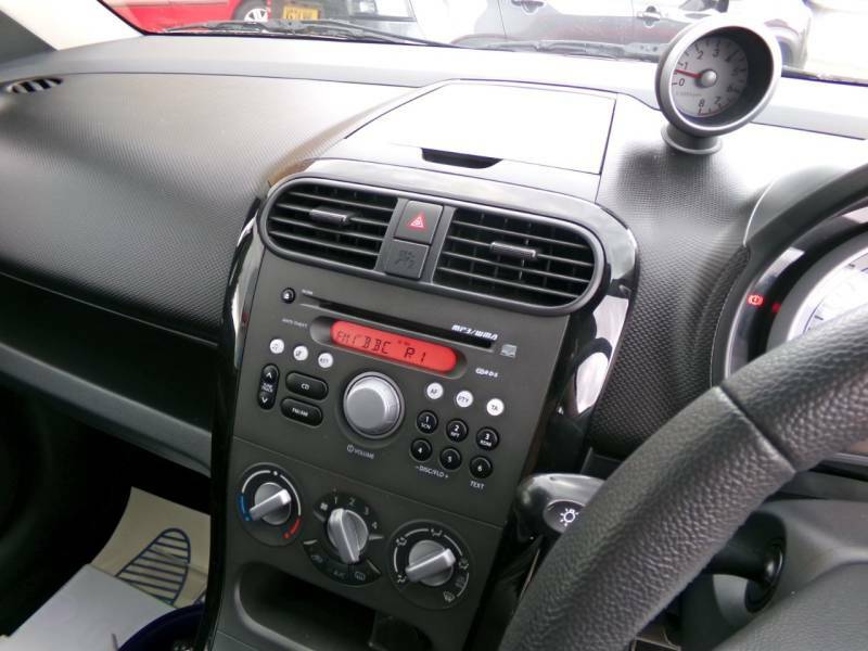 Suzuki Splash 1.0 12V Sz3 Mpv Euro 5 68 Ps White #9