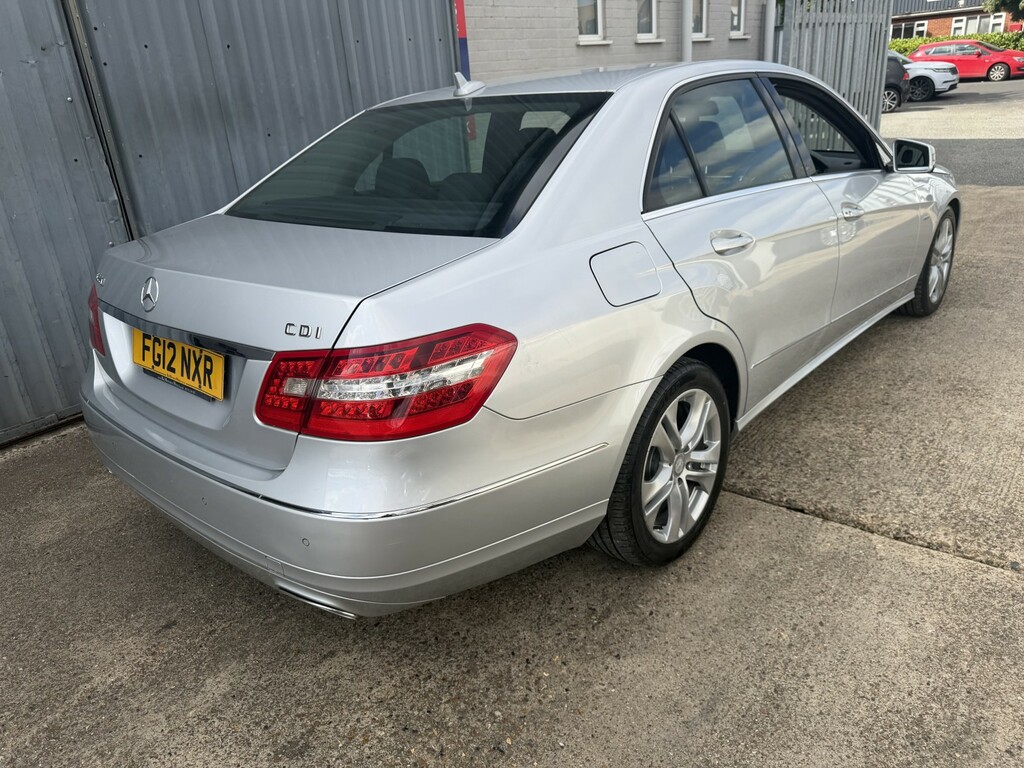 Mercedes-Benz E Class 2.1 E220 Cdi Blueefficiency Executive Se Silver #3