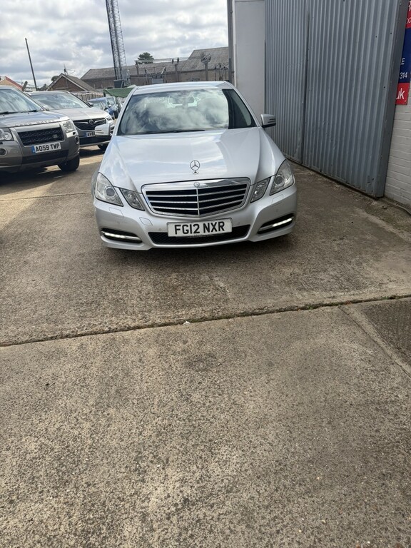 Mercedes-Benz E Class 2.1 E220 Cdi Blueefficiency Executive Se Silver #2