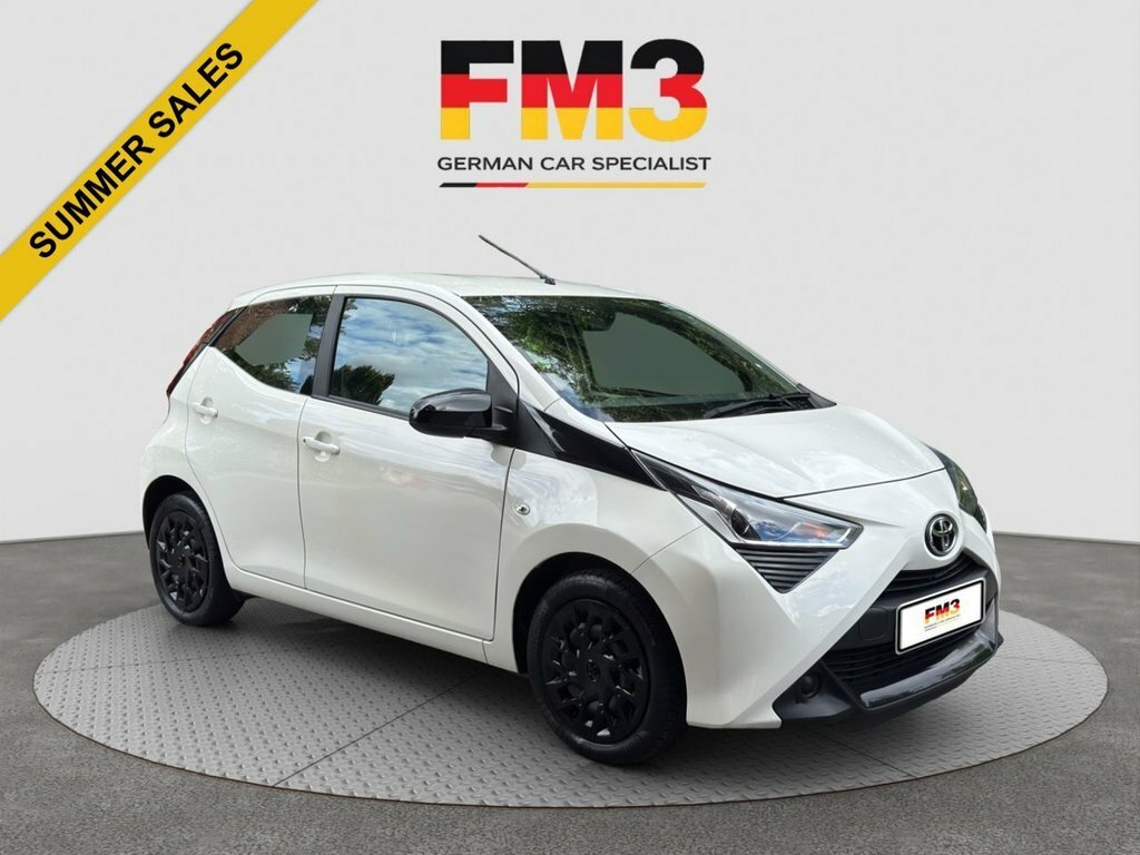 Toyota Aygo 1L X-play White