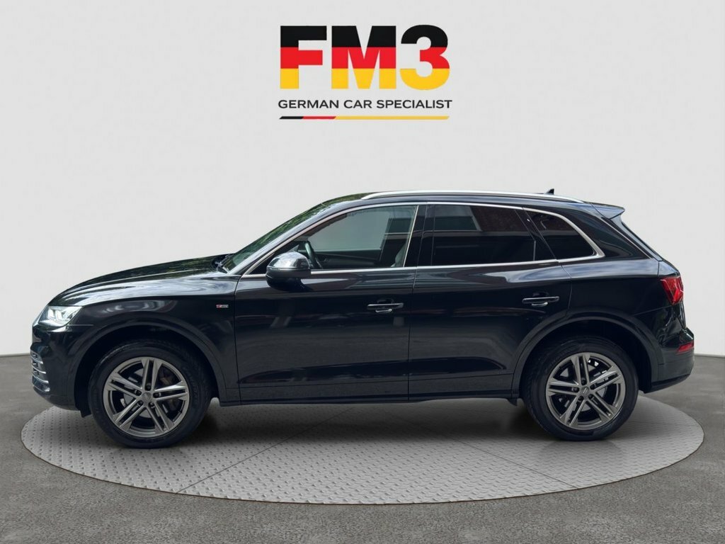 Audi Q5 2L S Line Black #4