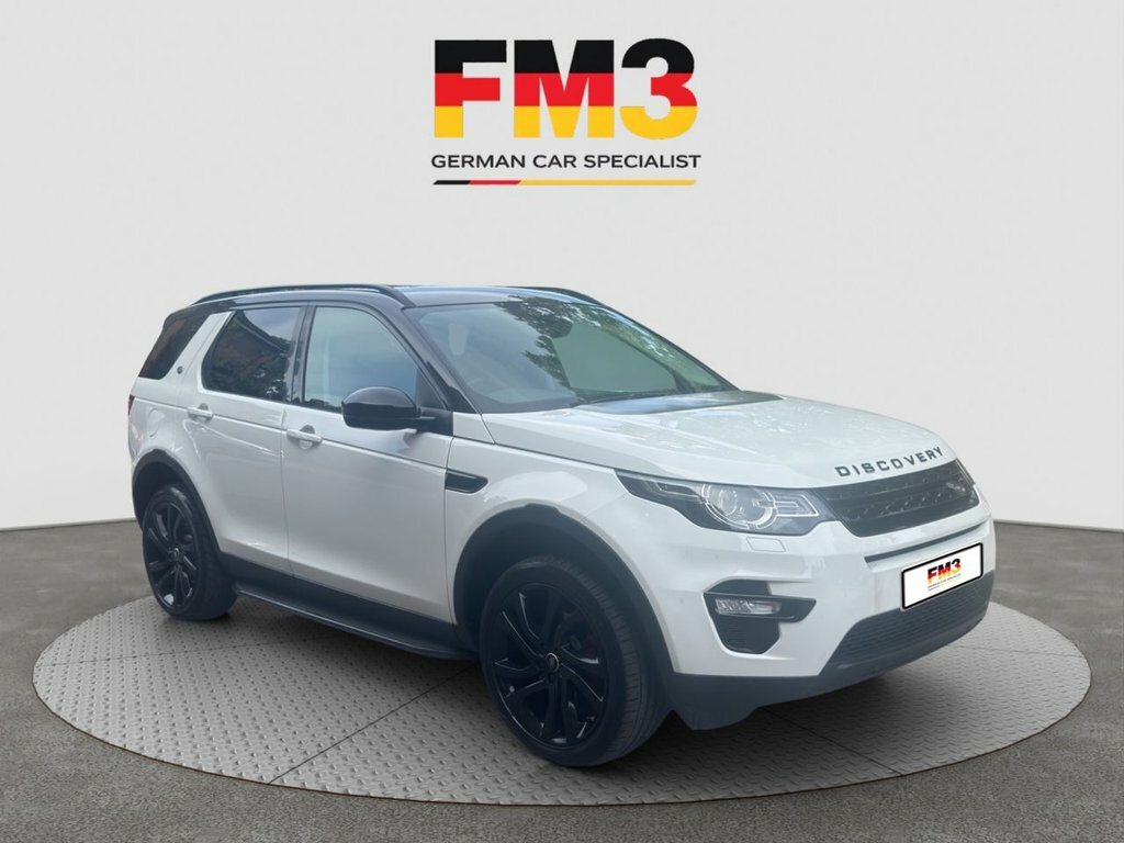 Land Rover Discovery Sport 2L Hse Black White