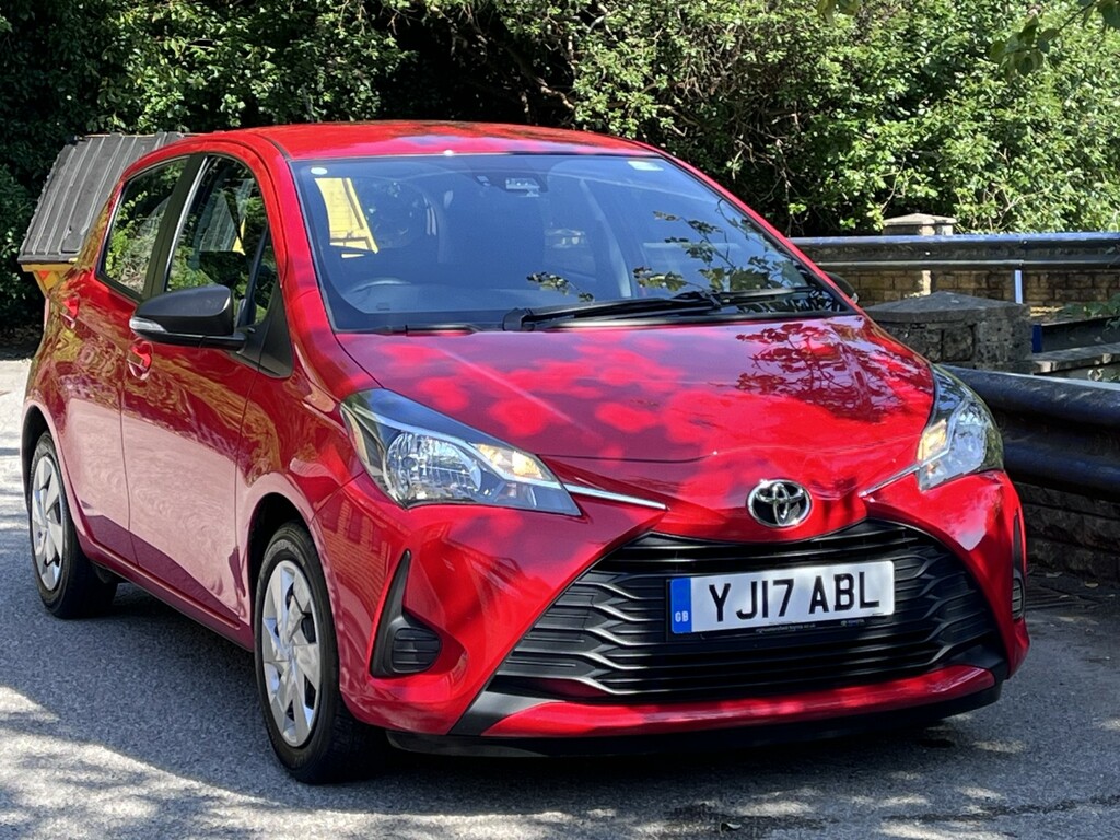 Toyota Yaris 1.0 Vvt-i Active Red