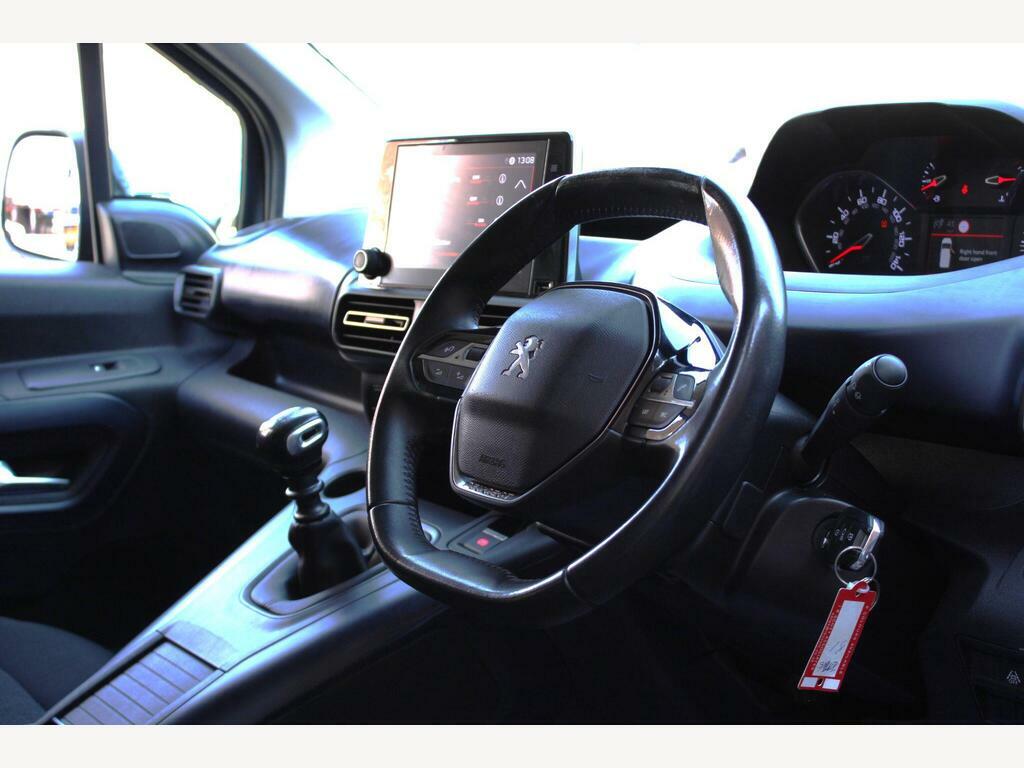 Peugeot Rifter 1.5 Bluehdi Allure Premium Long Mpv #4