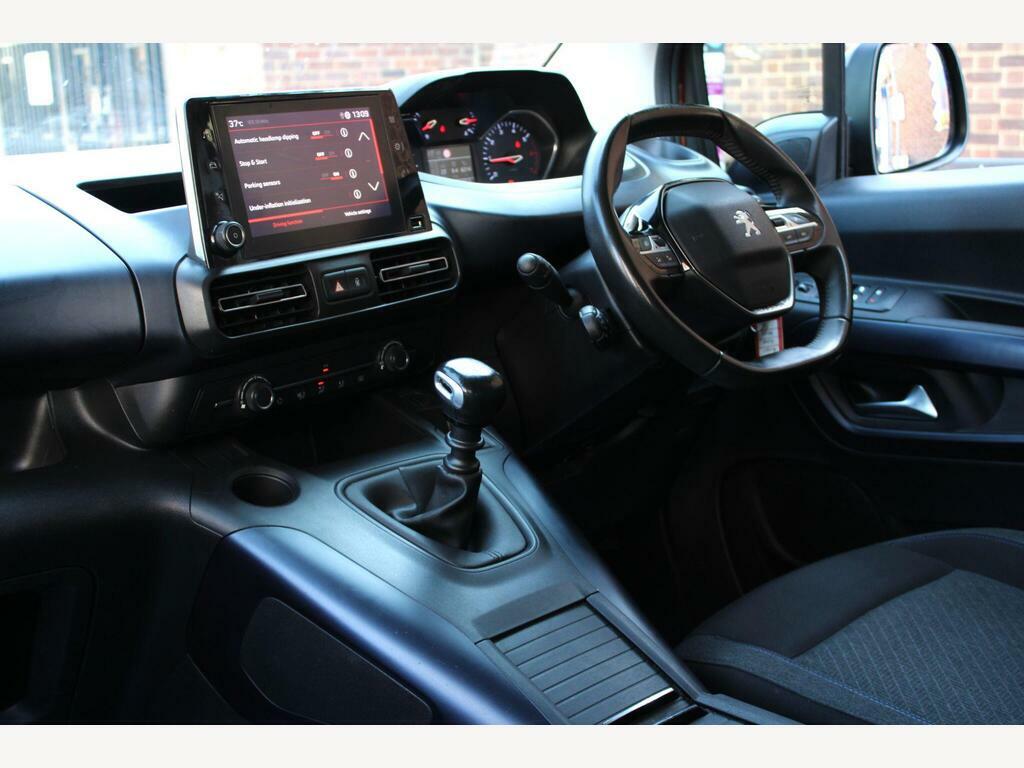 Peugeot Rifter 1.5 Bluehdi Allure Premium Long Mpv #2