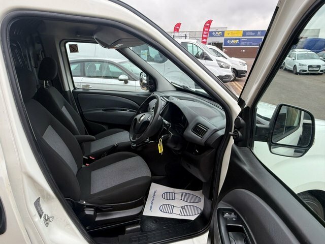 Fiat Doblo Jtd Multijet 16V Panel White #4