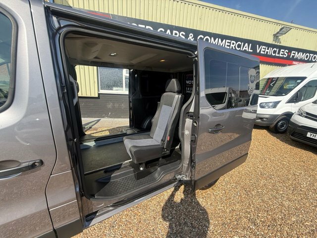 Renault Trafic 2.0 Dci Energy 28 Business Swb Standard Roof Euro White #21