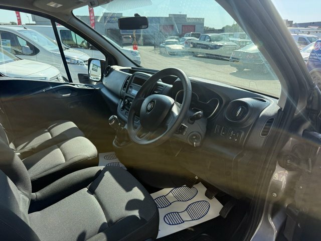 Renault Trafic 2.0 Dci Energy 28 Business Swb Standard Roof Euro White #15