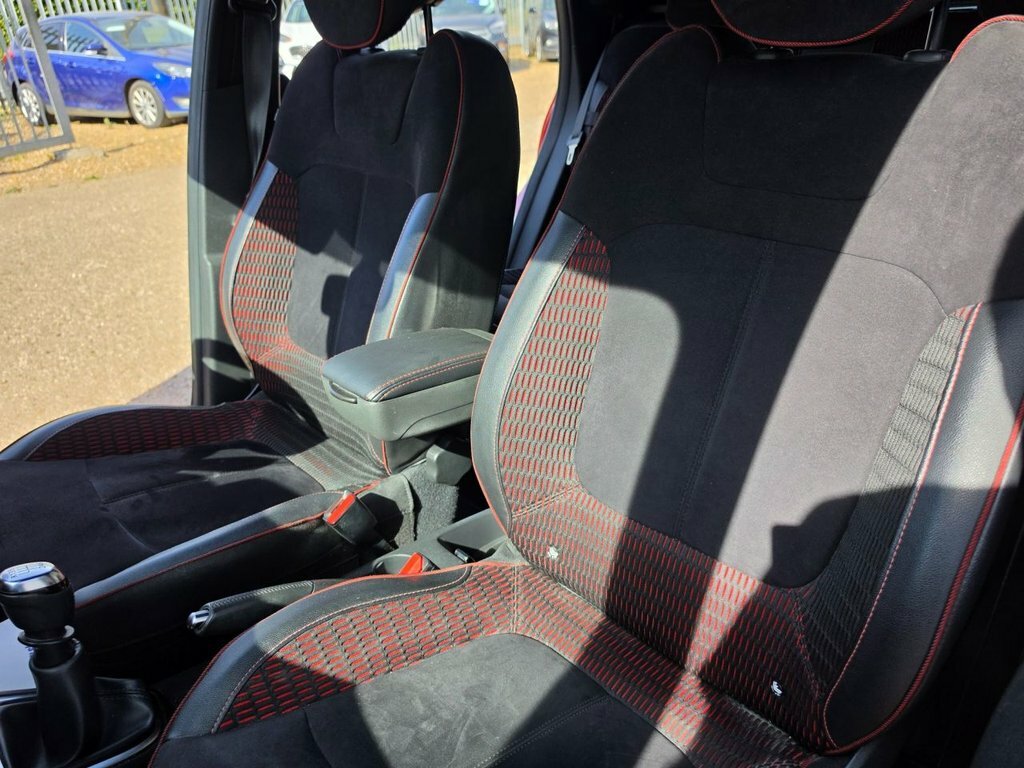 Renault Captur 0.9 Tce Energy Gt Line Suv Euro #18