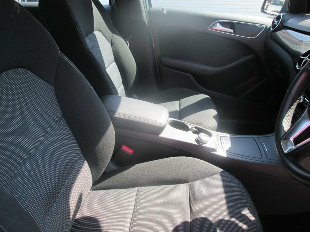 Mercedes-Benz B Class 1.5L Se Blue #4