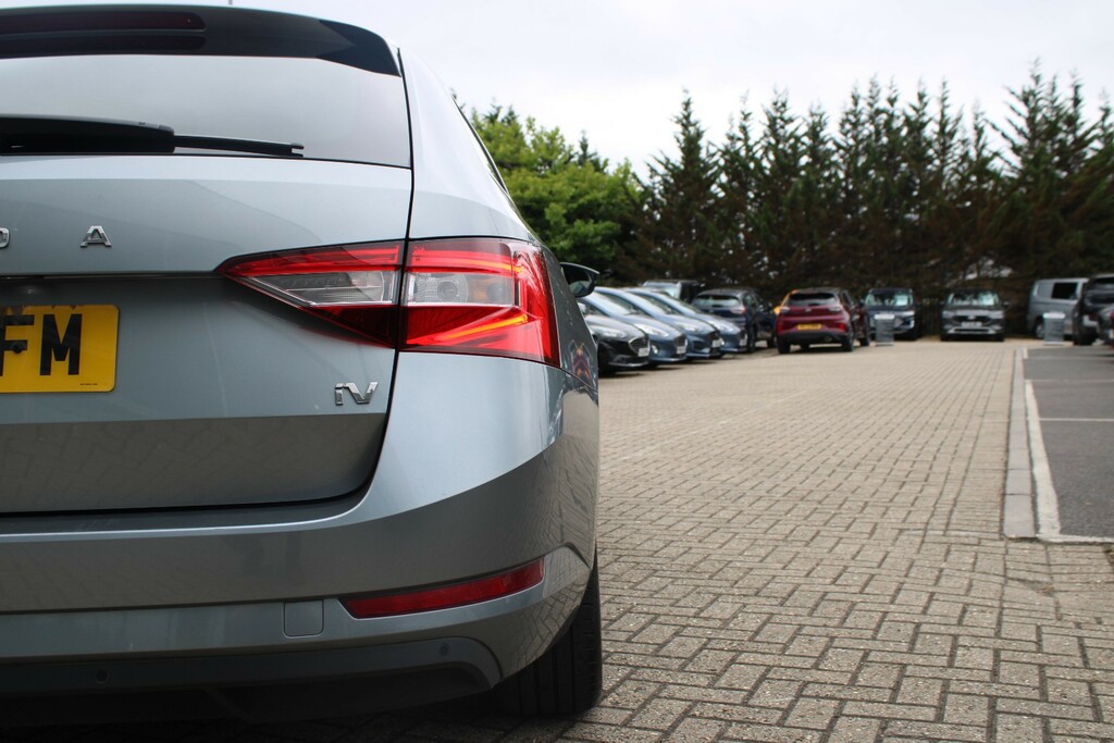 Skoda Superb 2.0 Tsi Sportline Plus Hatchback Dsg Eu Grey #11