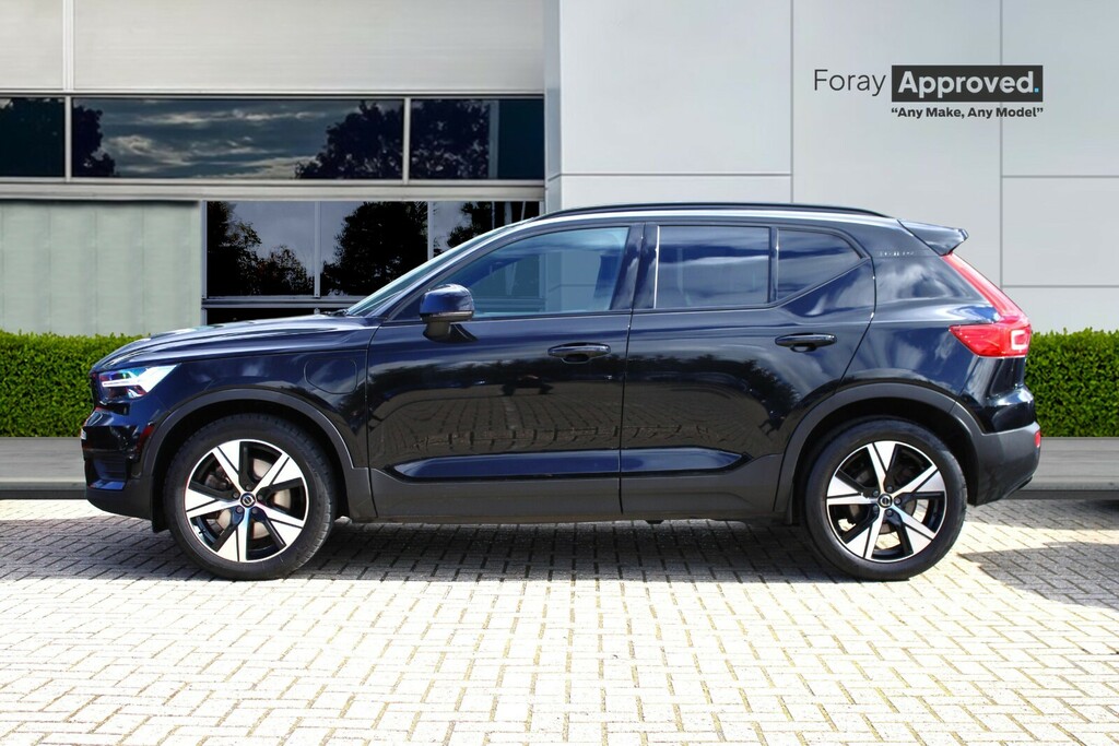 Volvo XC40 1.5 T4 Recharge Phev R Design Black #3