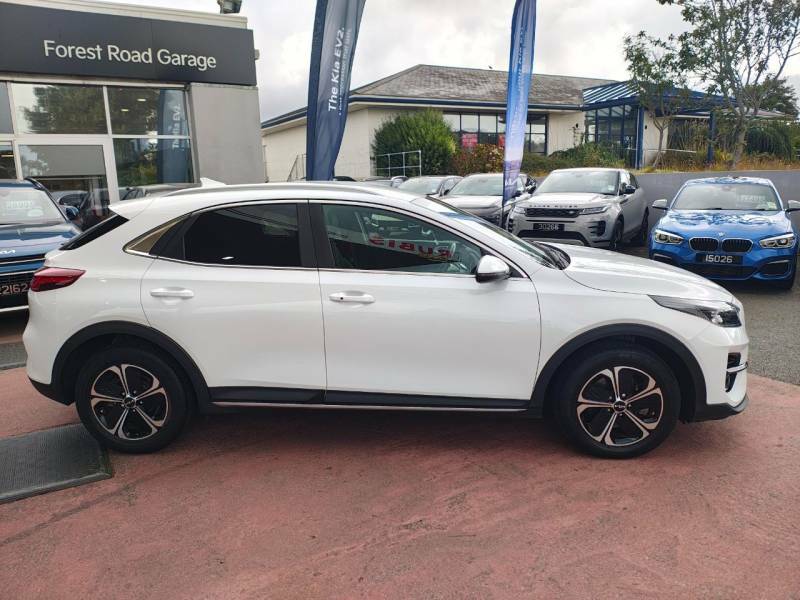 Kia Xceed Phev White #3