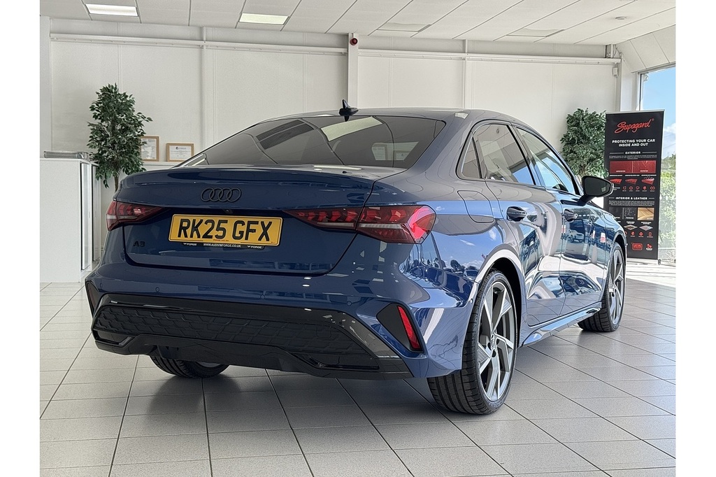 Audi A3 Sportback Black Edition 35 Tfsi 150 Ps S Tronic Blue #8