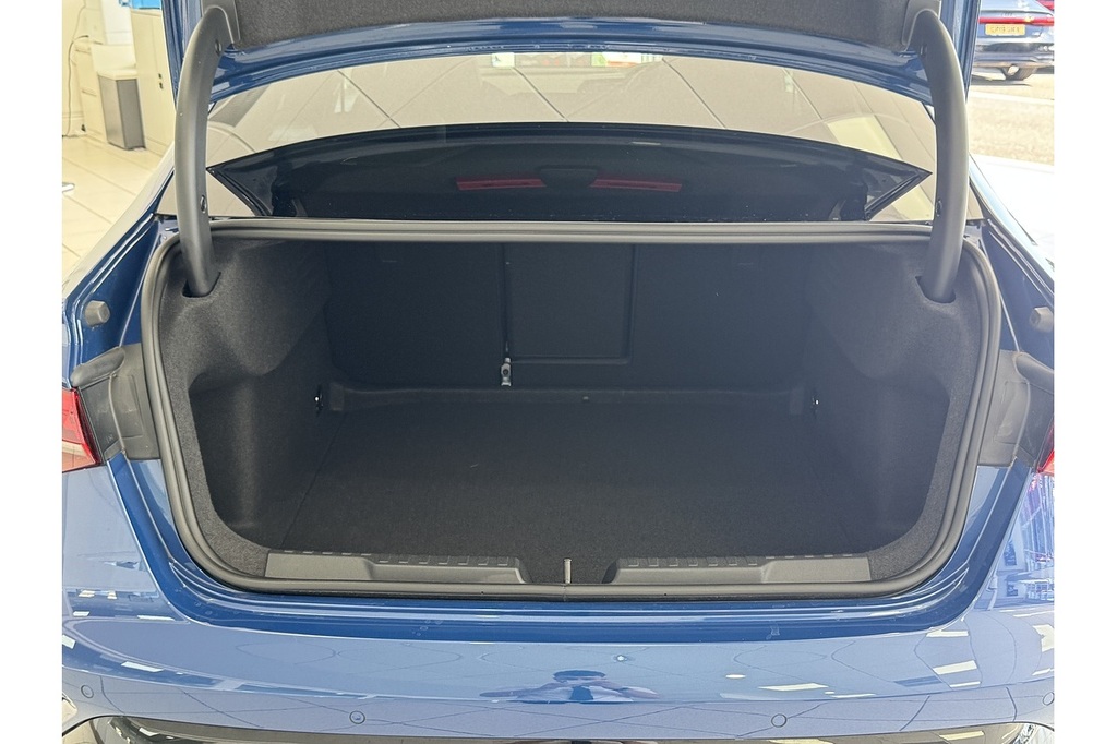 Audi A3 Sportback Black Edition 35 Tfsi 150 Ps S Tronic Blue #11