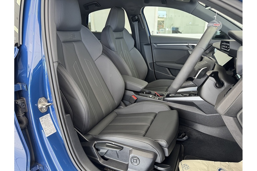 Audi A3 Sportback Black Edition 35 Tfsi 150 Ps S Tronic Blue #15