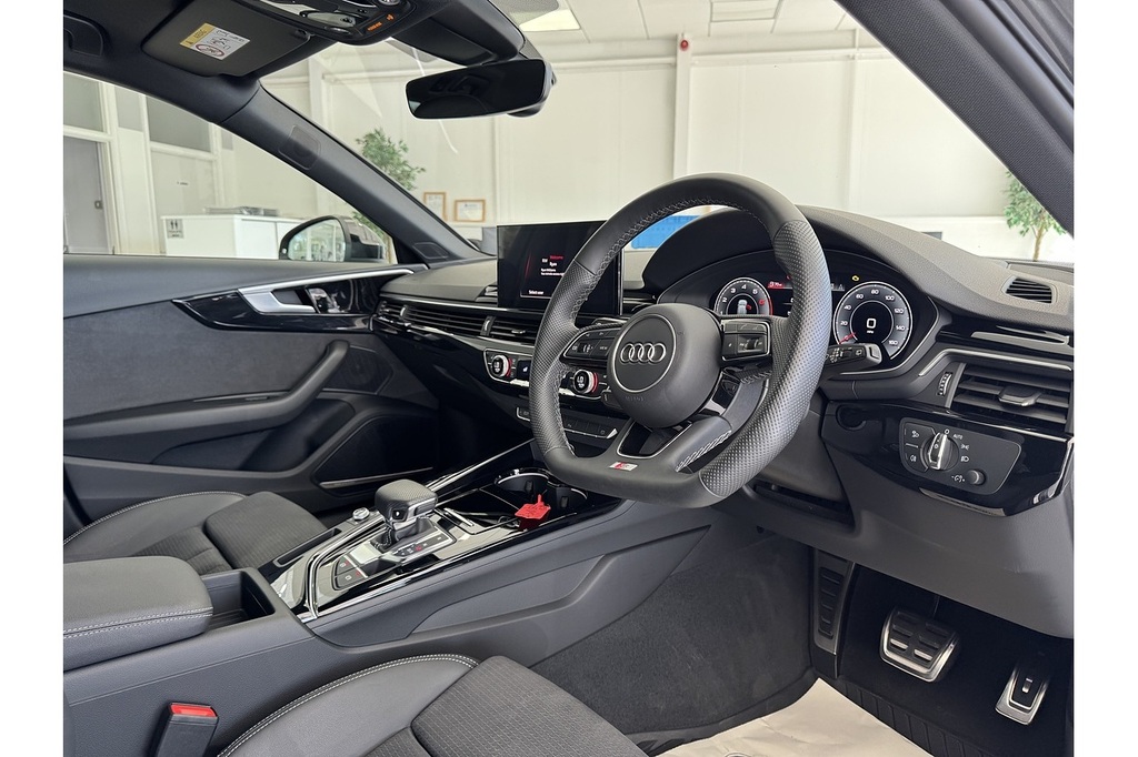 Audi A4 Avant Avant S Line 40 Tfsi 204 Ps S Tronic White #15