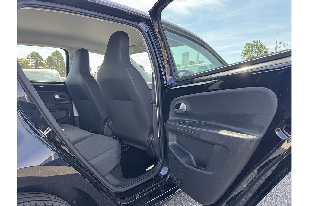 Volkswagen Up 1.0 Black Edition Hatchback Euro Blue #12