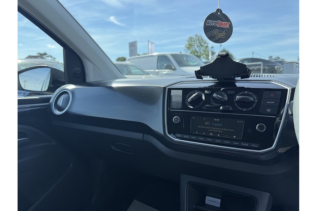 Volkswagen Up 1.0 Black Edition Hatchback Euro Blue #20