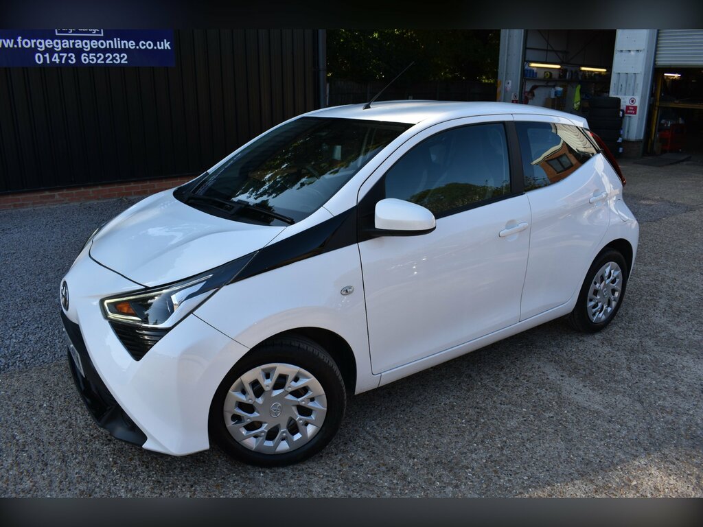 Toyota Aygo 1.0 Vvt-i X-play Hatchback Euro AF22MYW White #5