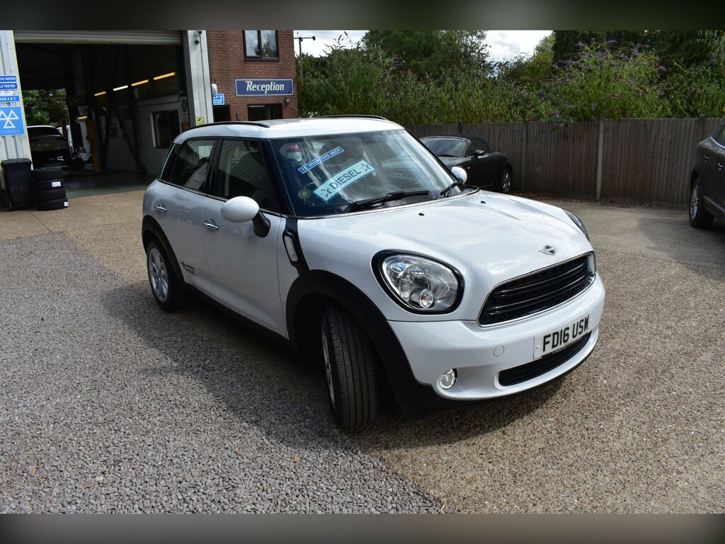 Mini Countryman 1.6 Cooper D Suv Euro 5 Ss 1 White #3