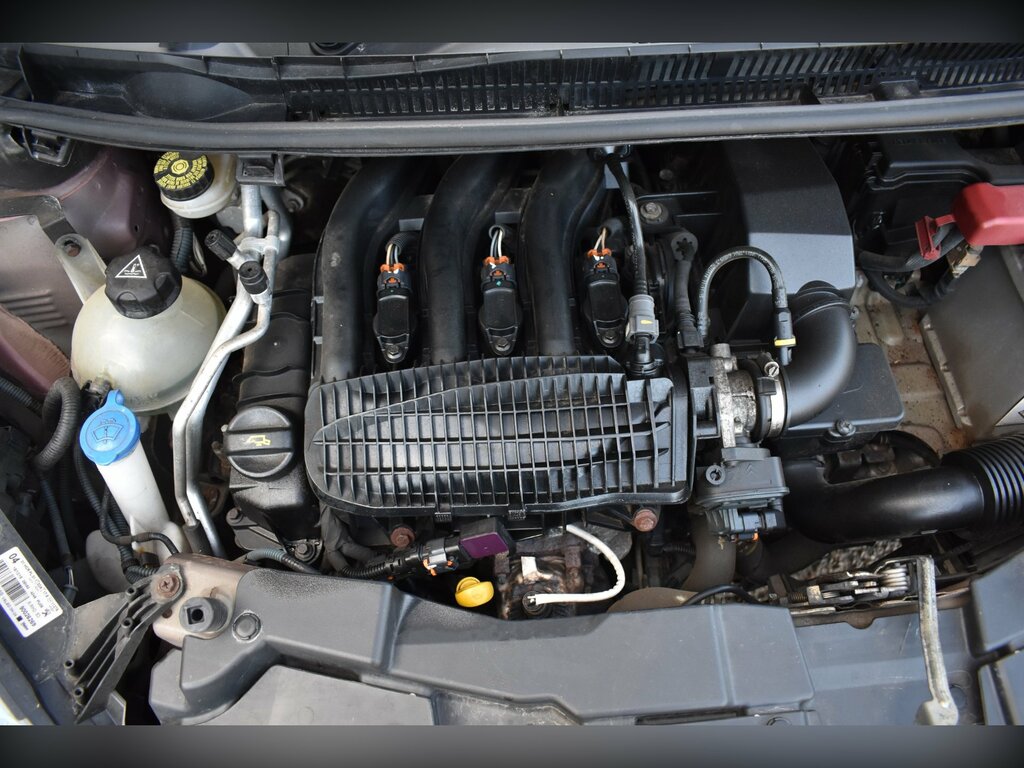 Peugeot 108 1.2 Puretech Allure Euro 6 Black #16