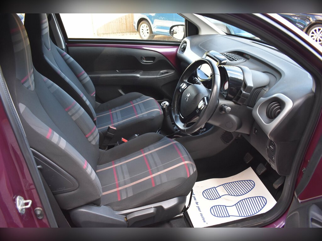 Peugeot 108 1.2 Puretech Allure Euro 6 Black #10
