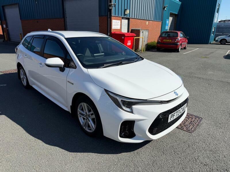 Suzuki Swace 1.8H-ultra-cvt-euro-6-ss-5dr White