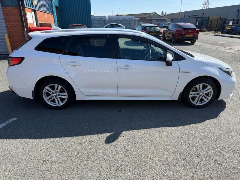 Suzuki Swace 1.8H-ultra-cvt-euro-6-ss-5dr White #2