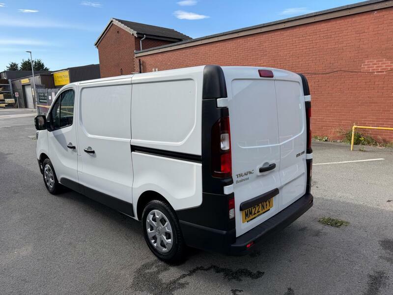 Renault Trafic 2.0-Dci-blue-sl28-business-l1-h1-euro-6-ss-5dr  #5