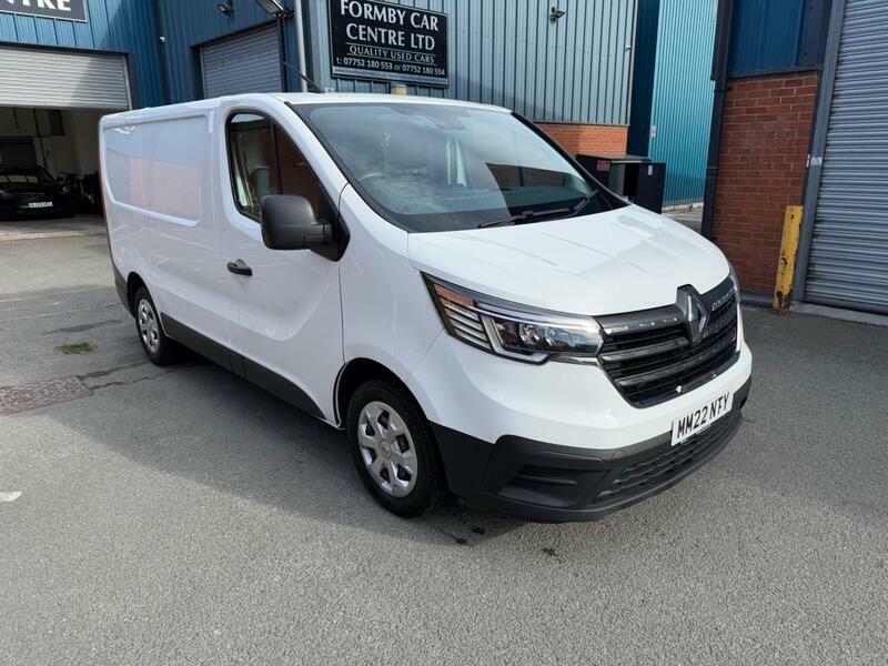 Renault Trafic 2.0-Dci-blue-sl28-business-l1-h1-euro-6-ss-5dr 
