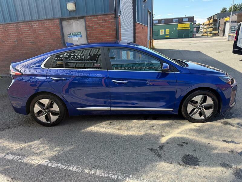 Hyundai Ioniq 1.6-H-gdi-premium-se-dct-euro-6-ss-5dr Blue #2
