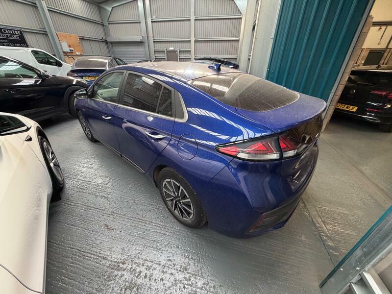 Hyundai Ioniq 38.3kwh-premium-se-auto-5dr Blue #3