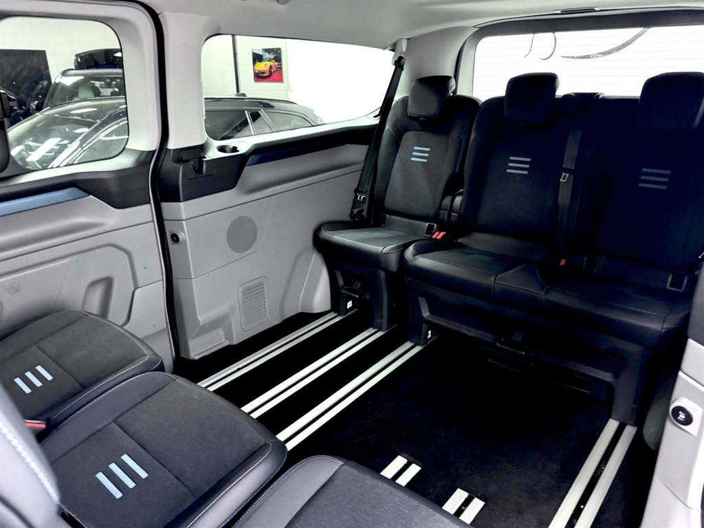 Ford Tourneo Custom 320 L2 Lwb 9 Seat Titanium 136Ps Eu6 Minibus Grey #35