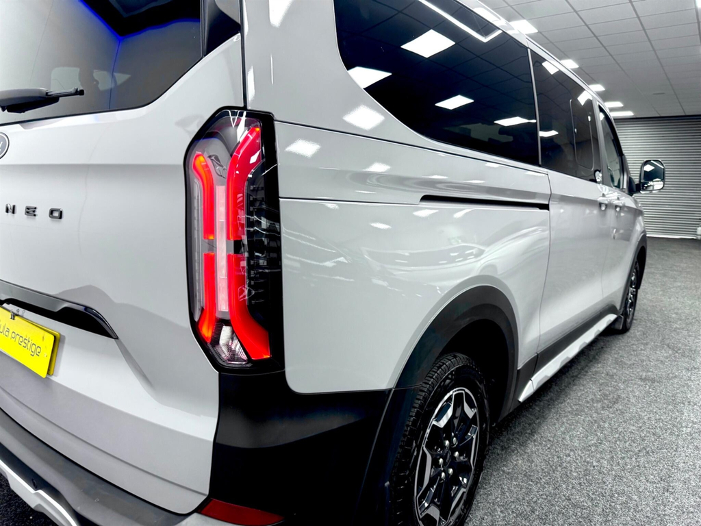 Ford Tourneo Custom 320 L2 Lwb 9 Seat Titanium 136Ps Eu6 Minibus Grey #17