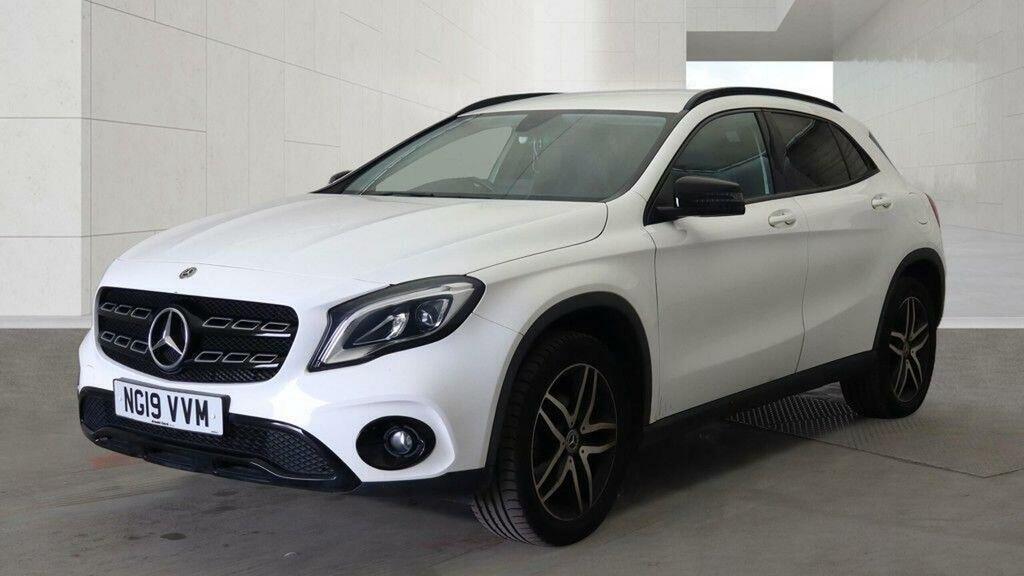 Mercedes-Benz GLA Class 1.6 Gla180 Urban Edition Euro 6 Ss White #3