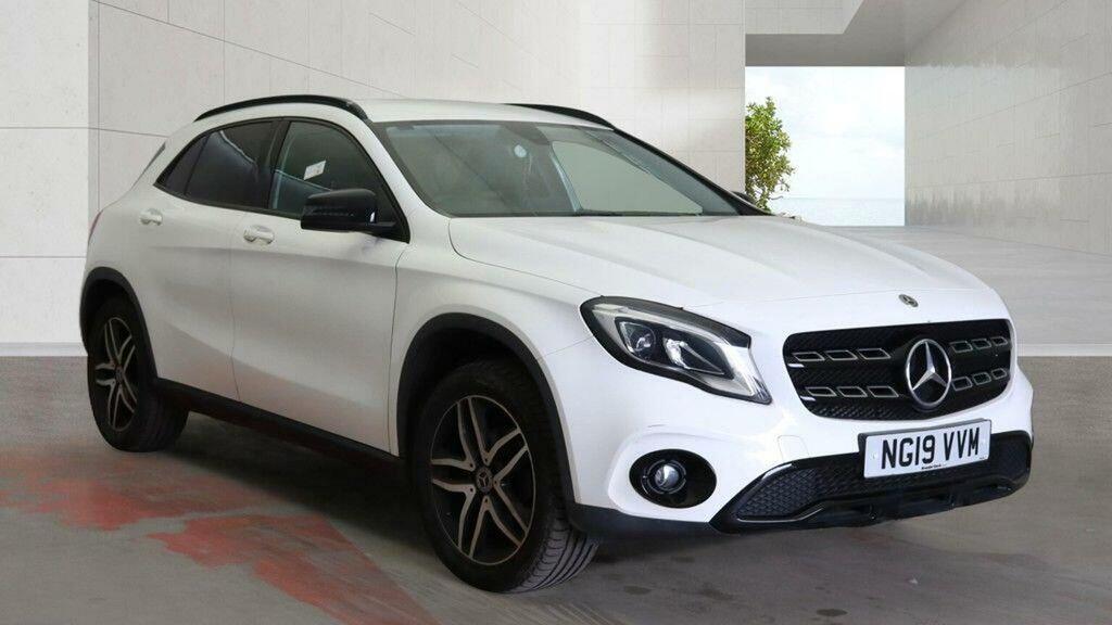 Mercedes-Benz GLA Class 1.6 Gla180 Urban Edition Euro 6 Ss White #2