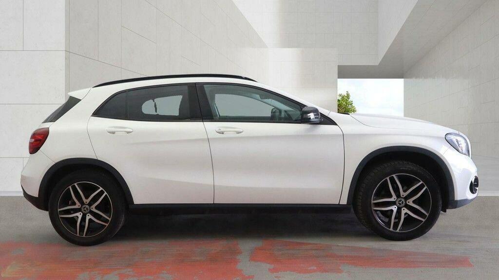Mercedes-Benz GLA Class 1.6 Gla180 Urban Edition Euro 6 Ss White #6