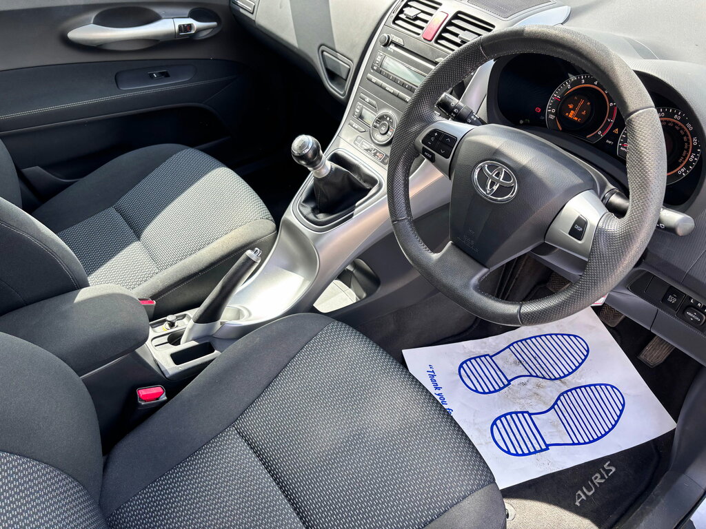 Toyota Auris 1.33 Dual Vvt-i Tr Hatchback Blue #9