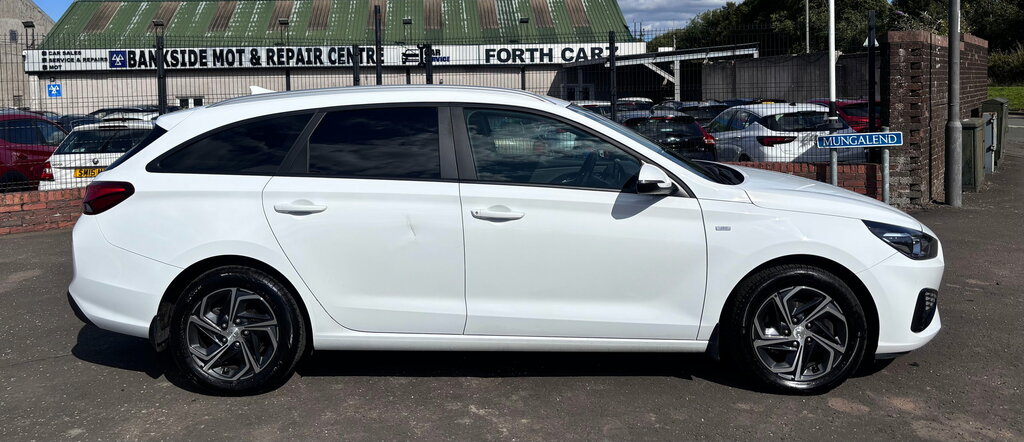 Hyundai I30 1.6 Crdi Mhev Se Connect Tourer Hybrid White #5