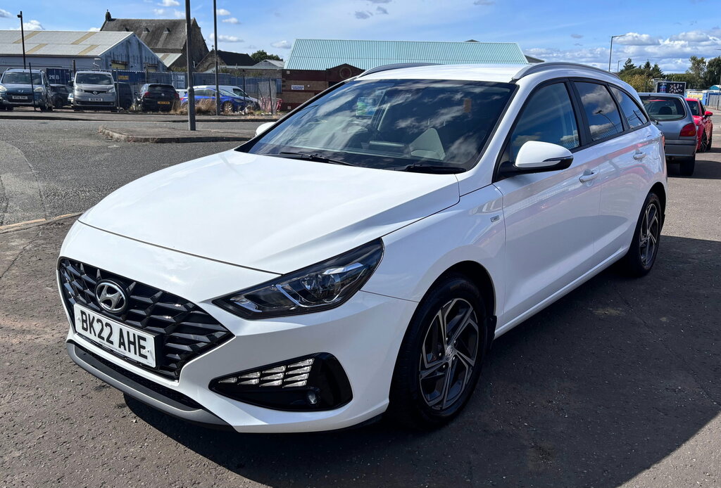Hyundai I30 1.6 Crdi Mhev Se Connect Tourer Hybrid White #6