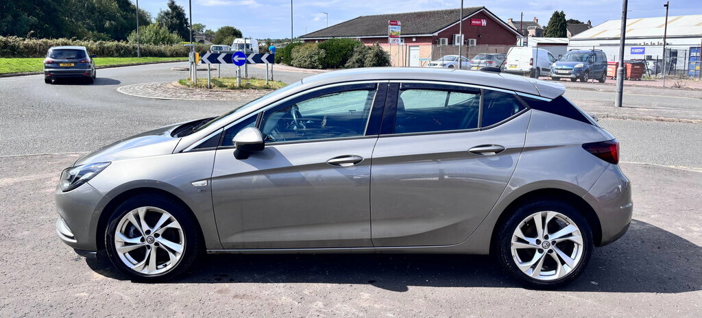 Vauxhall Astra 1.6 Cdti Ecotec Blueinjection Sri Hatchback Di Grey #3