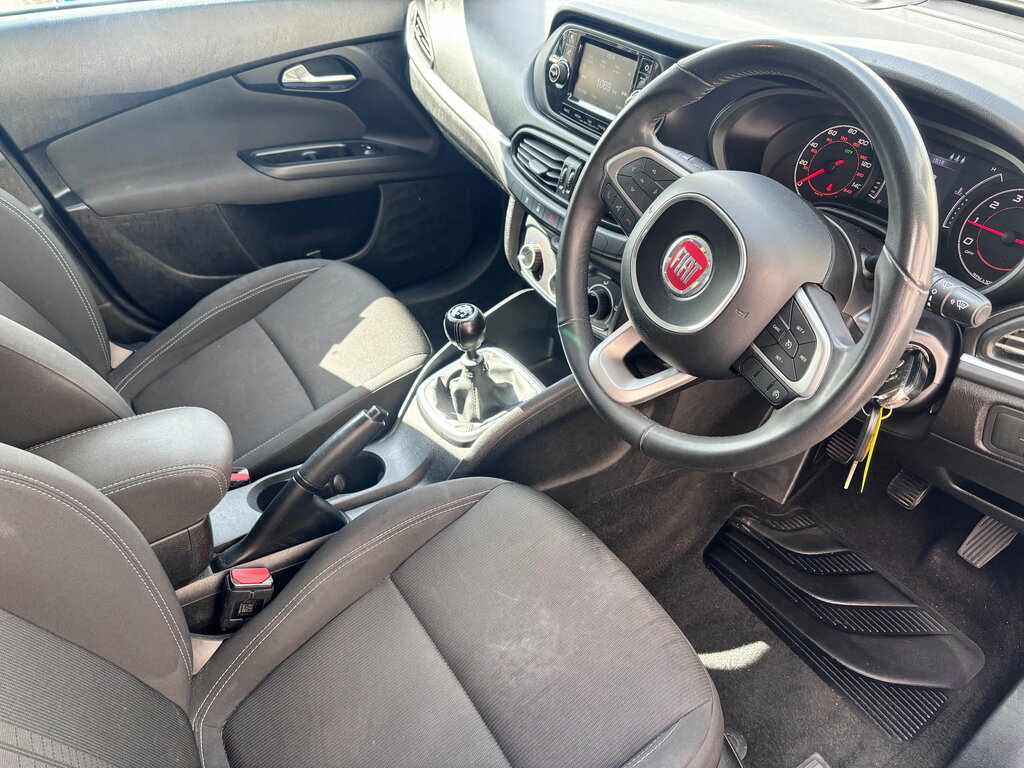 Fiat Tipo 1.4 Mpi Easy Plus Hatchback Euro Black #6