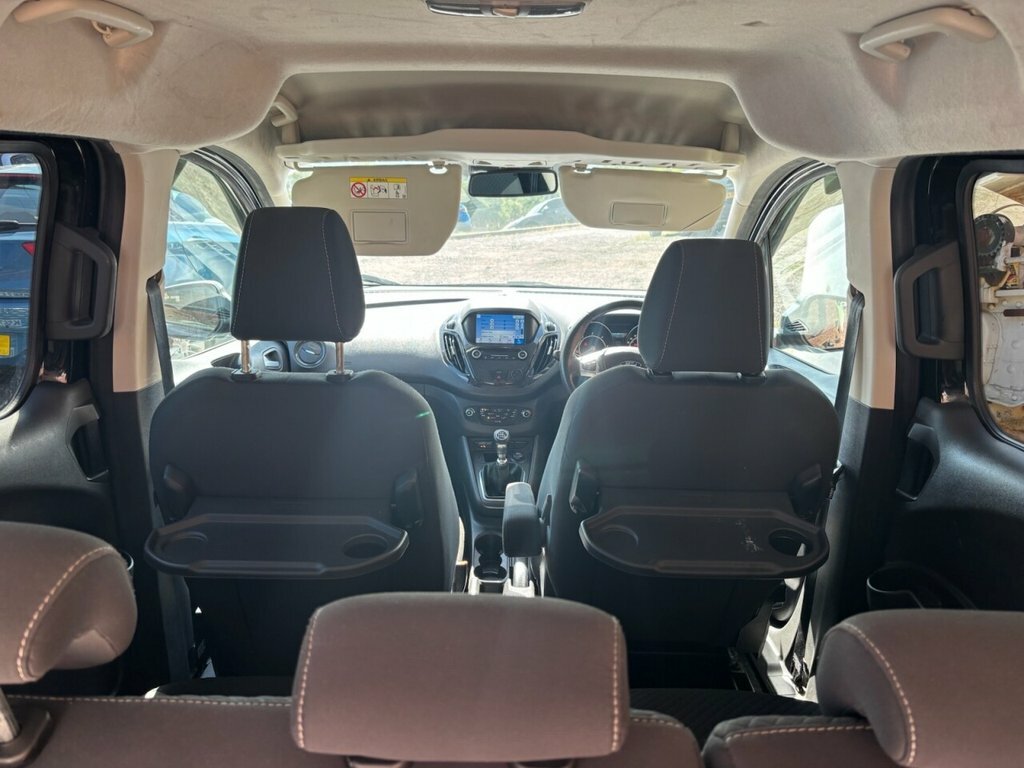 Ford Tourneo Courier Mpv Black #5