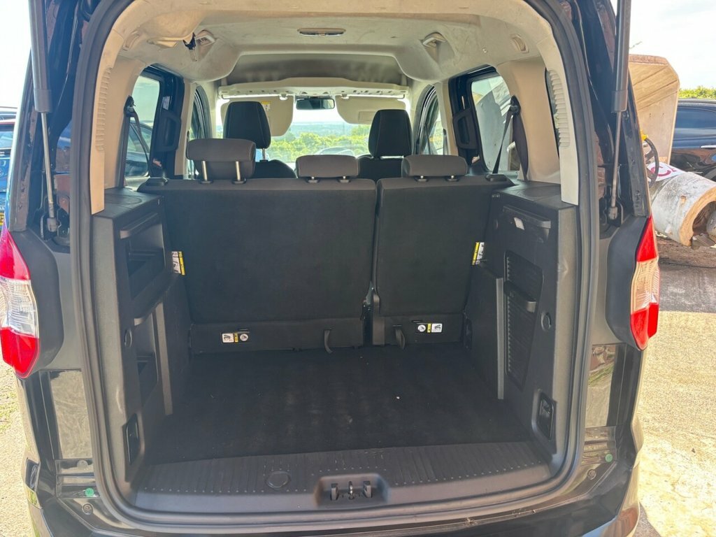 Ford Tourneo Courier Mpv Black #6