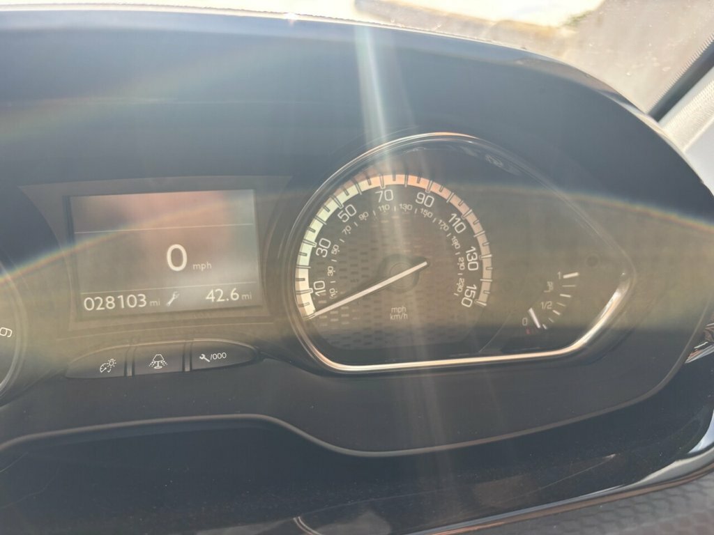 Peugeot 2008 1.2 Puretech Allure Premium Start Stop Grey #17